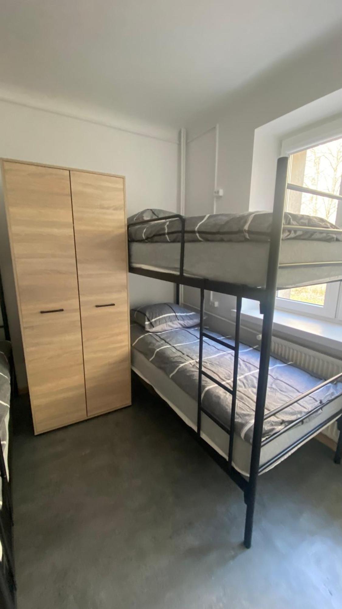 Hostel Harmonia Varsó Kültér fotó