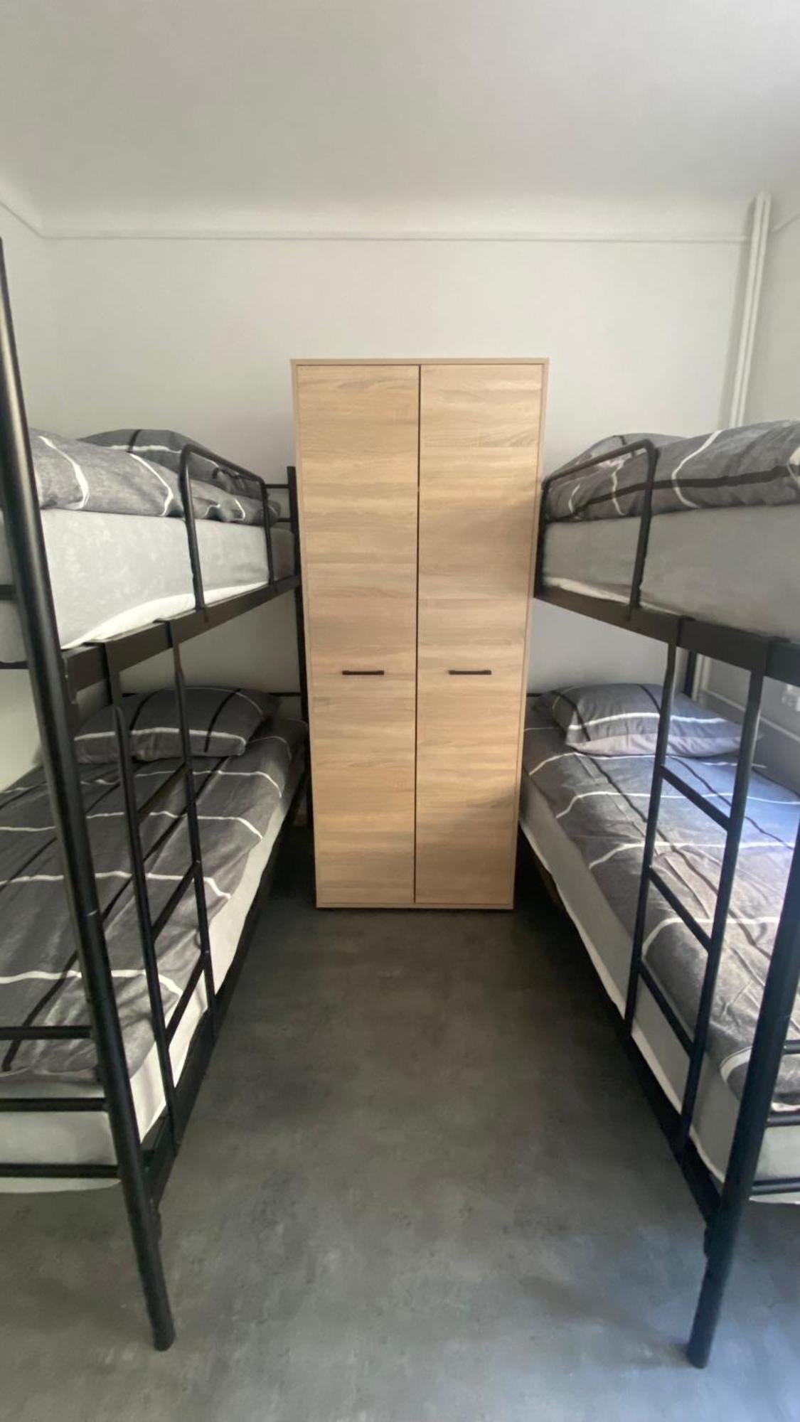 Hostel Harmonia Varsó Kültér fotó