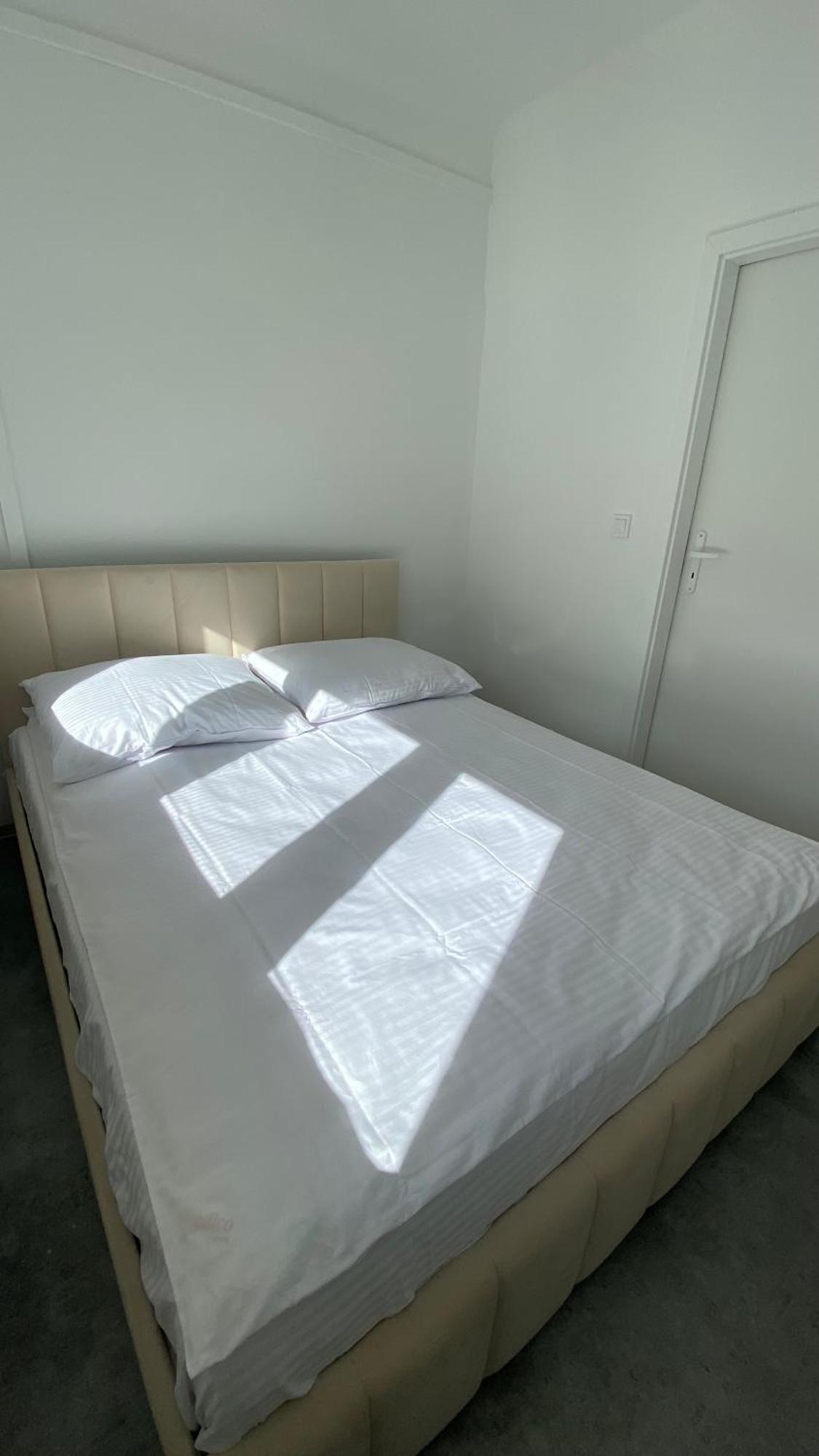 Hostel Harmonia Varsó Kültér fotó