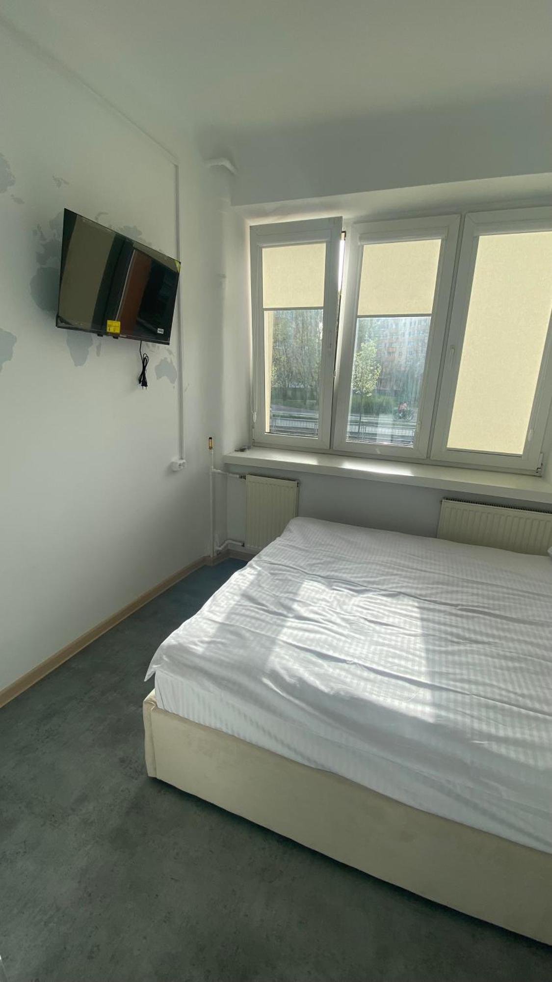 Hostel Harmonia Varsó Kültér fotó