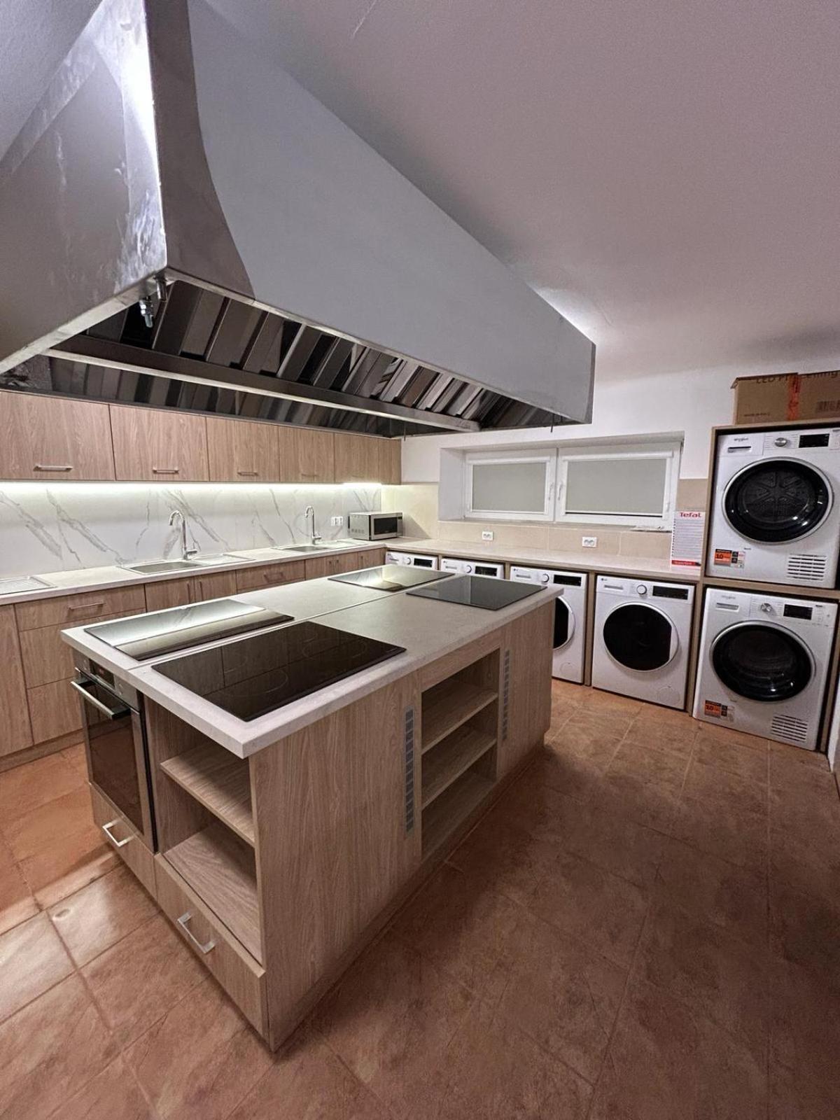 Hostel Harmonia Varsó Kültér fotó