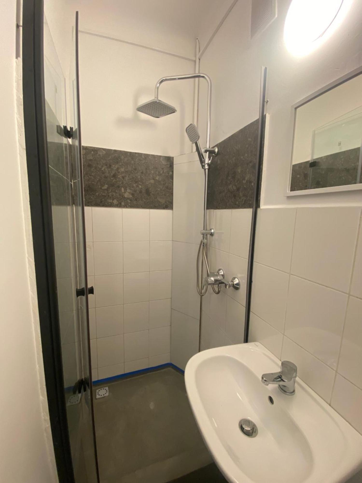 Hostel Harmonia Varsó Kültér fotó