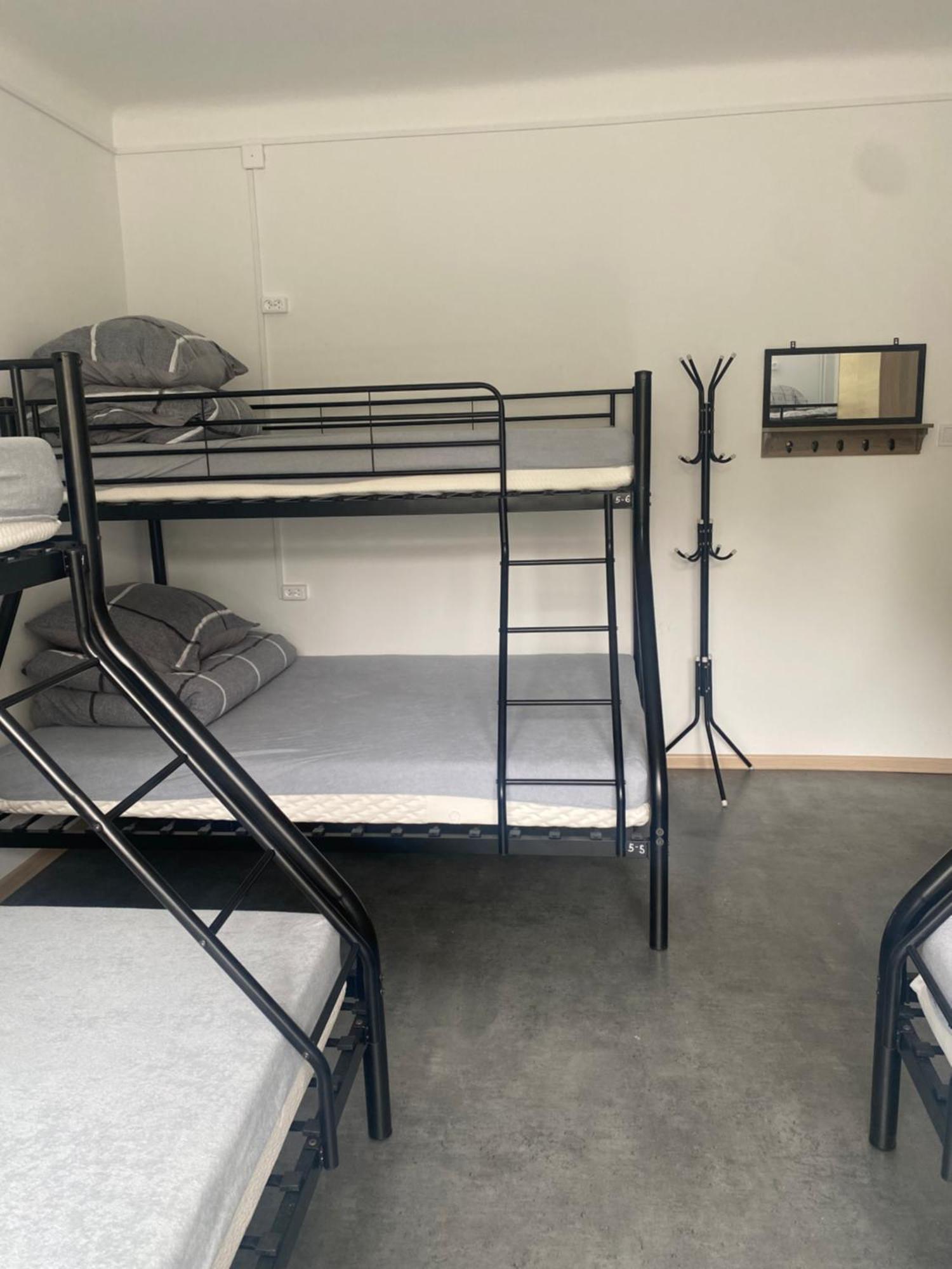 Hostel Harmonia Varsó Kültér fotó